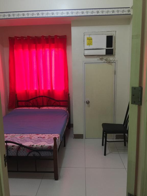 Karla'S Place At Chateau Elysee Paranaque City Eksteriør billede