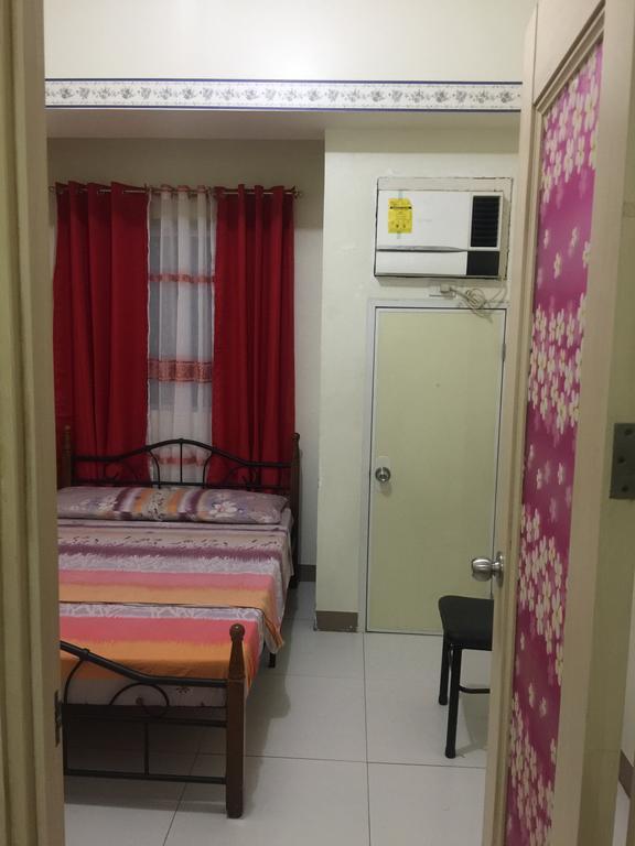 Karla'S Place At Chateau Elysee Paranaque City Eksteriør billede