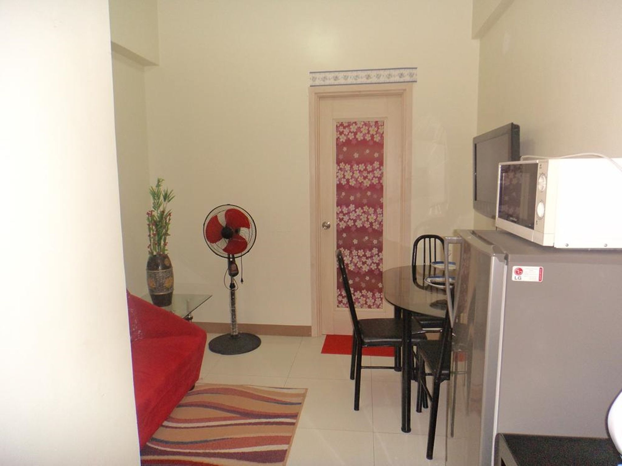 Karla'S Place At Chateau Elysee Paranaque City Eksteriør billede