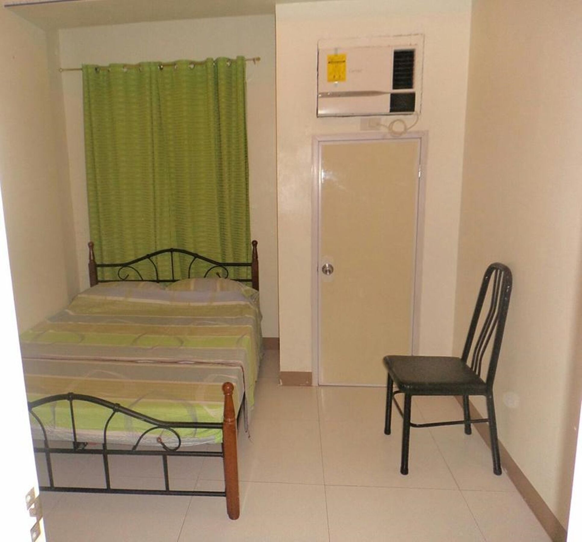 Karla'S Place At Chateau Elysee Paranaque City Eksteriør billede